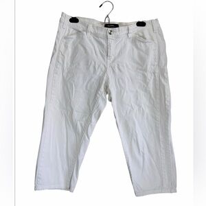 Daisy Fuentes Women’s Classic White Capris Pants Size 12
